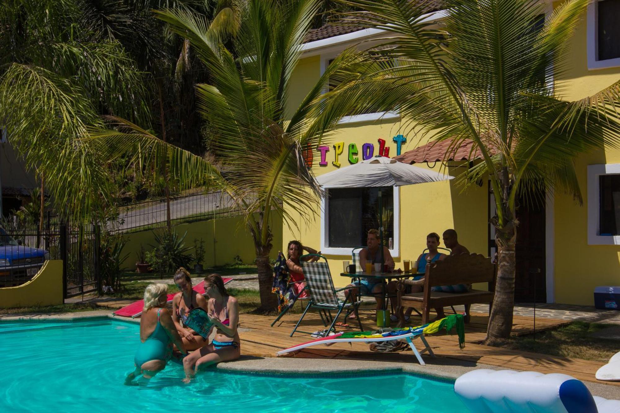 Wipeout Hostel Jacó Exterior foto